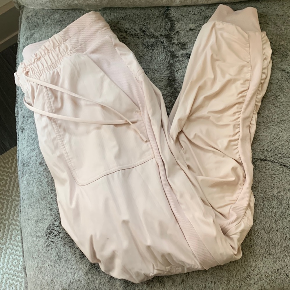 Lululemon joggers
